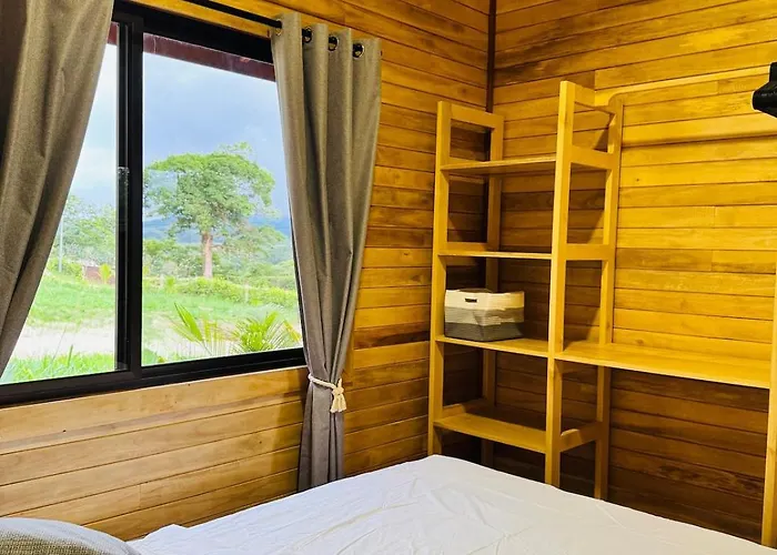 Refugio Del Ocaso - Neues Teak-haus Mit Garten Сasa de vacaciones